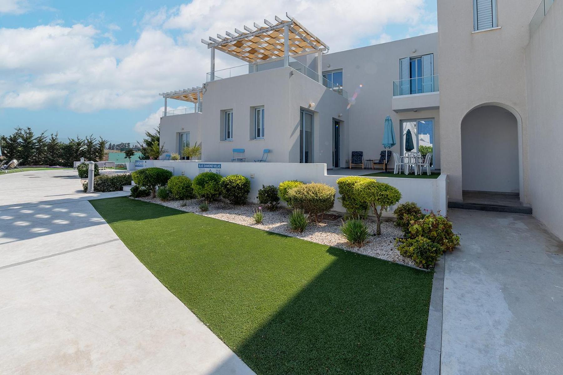 Blue Diamond Beach Villas Pafos Exterior foto
