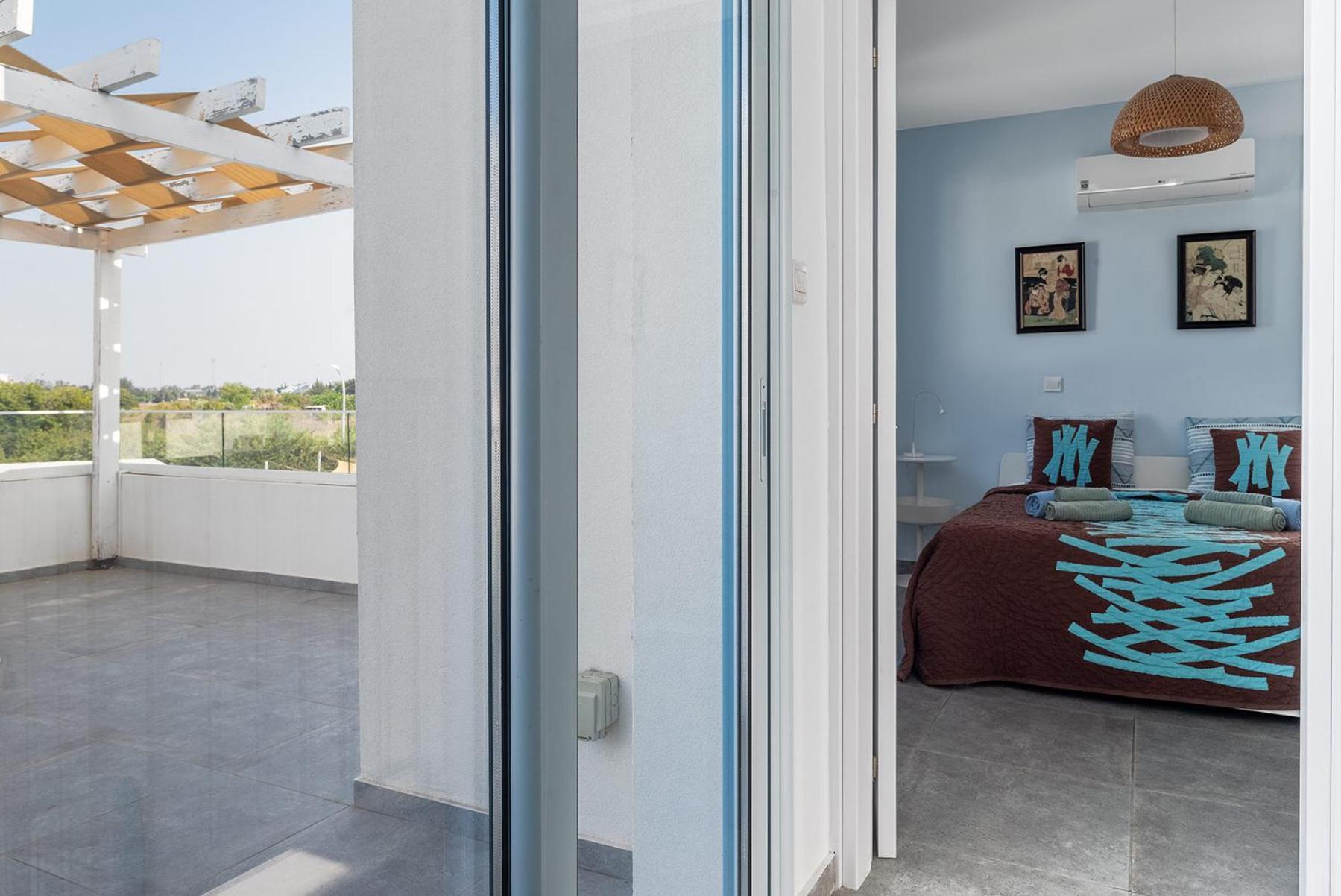 Blue Diamond Beach Villas Pafos Exterior foto