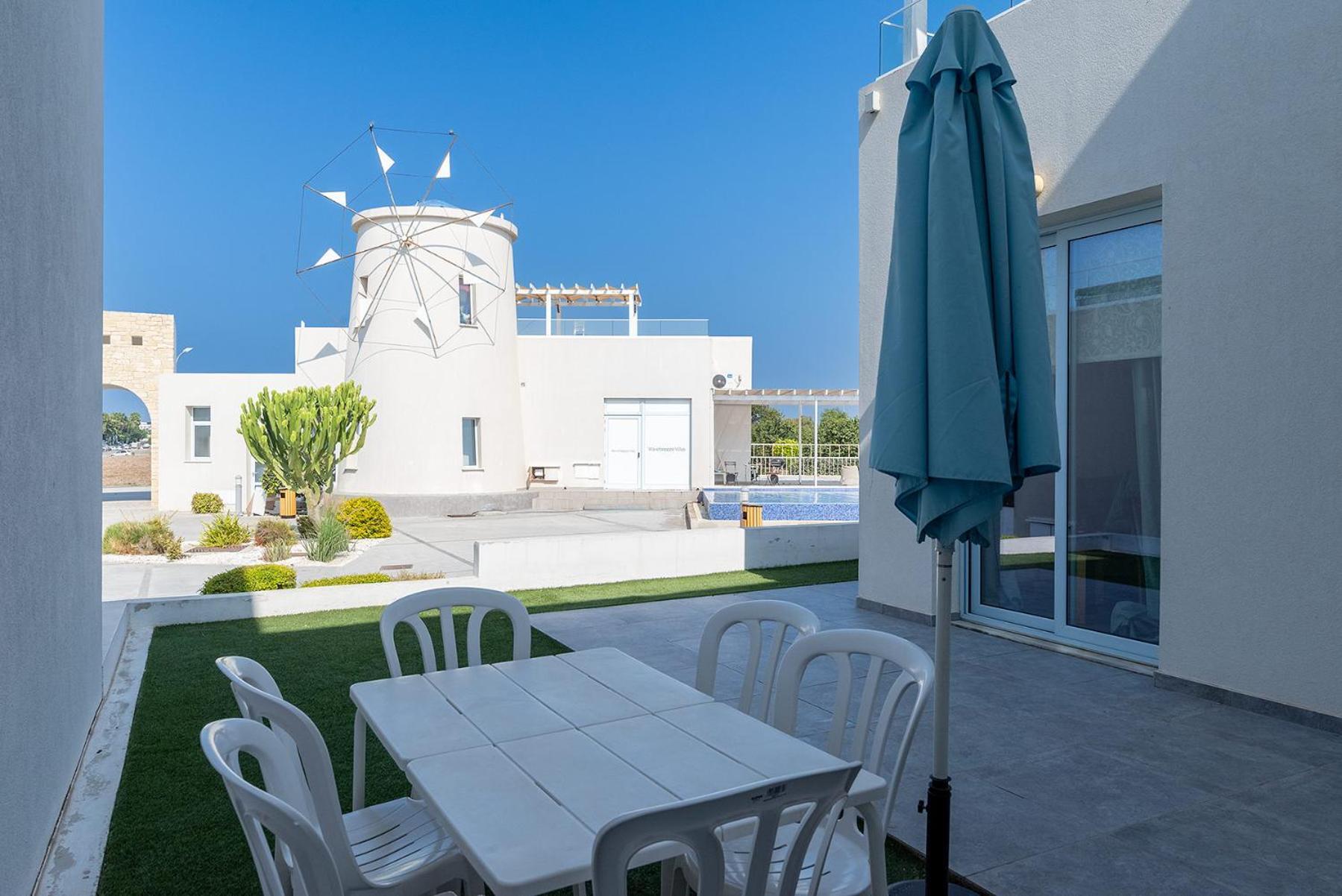 Blue Diamond Beach Villas Pafos Exterior foto