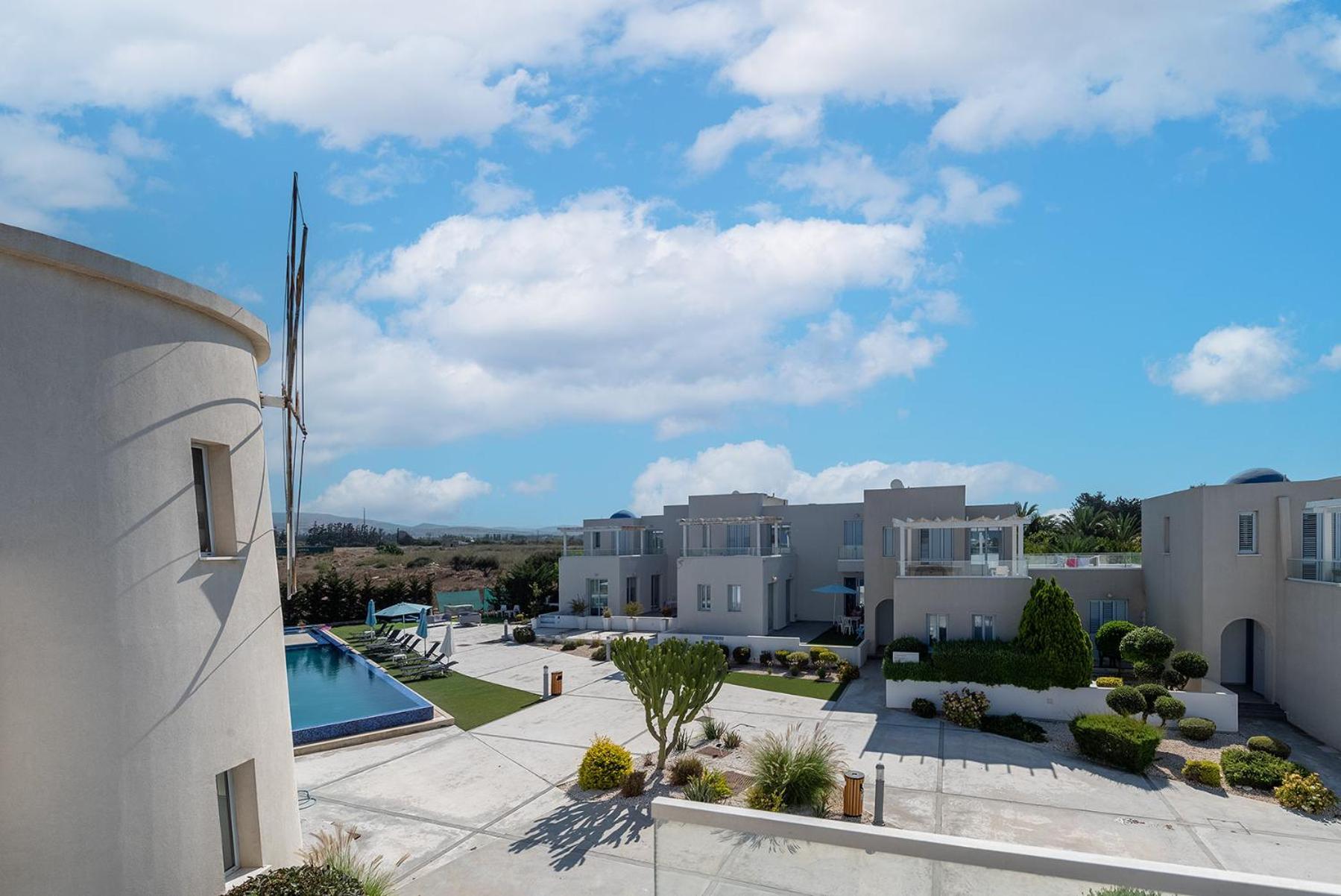 Blue Diamond Beach Villas Pafos Exterior foto