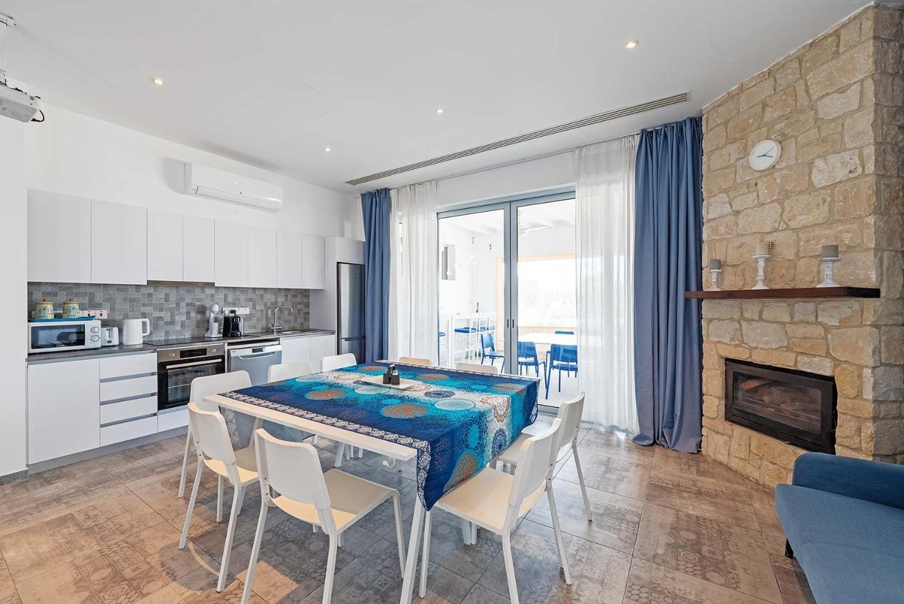 Blue Diamond Beach Villas Pafos Exterior foto