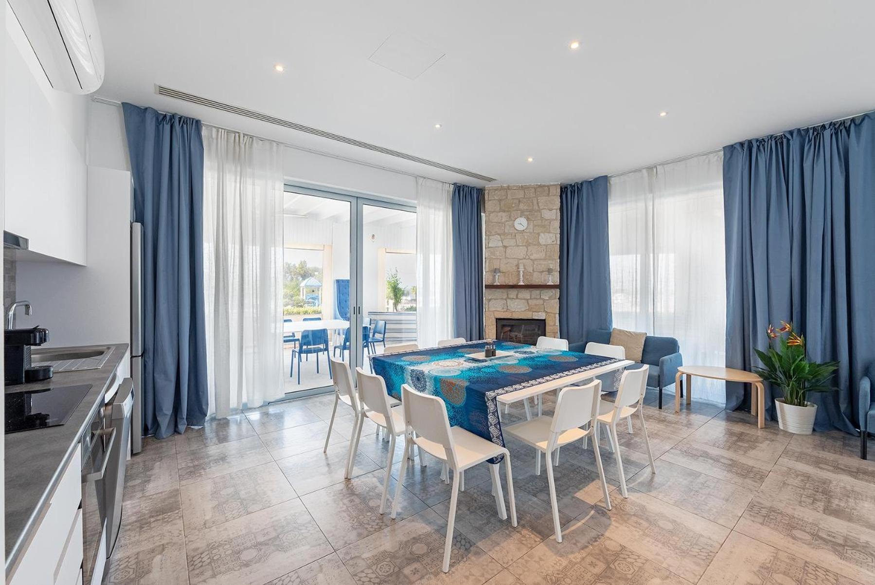 Blue Diamond Beach Villas Pafos Exterior foto