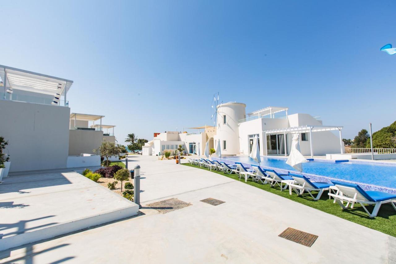 Blue Diamond Beach Villas Pafos Exterior foto