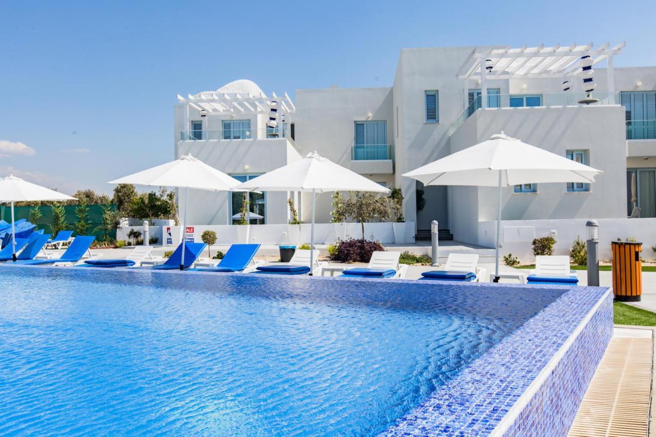 Blue Diamond Beach Villas Pafos Exterior foto