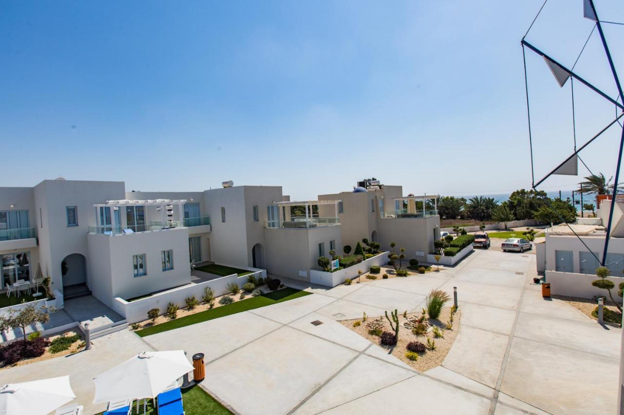 Blue Diamond Beach Villas Pafos Exterior foto