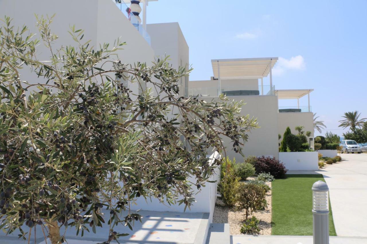 Blue Diamond Beach Villas Pafos Exterior foto