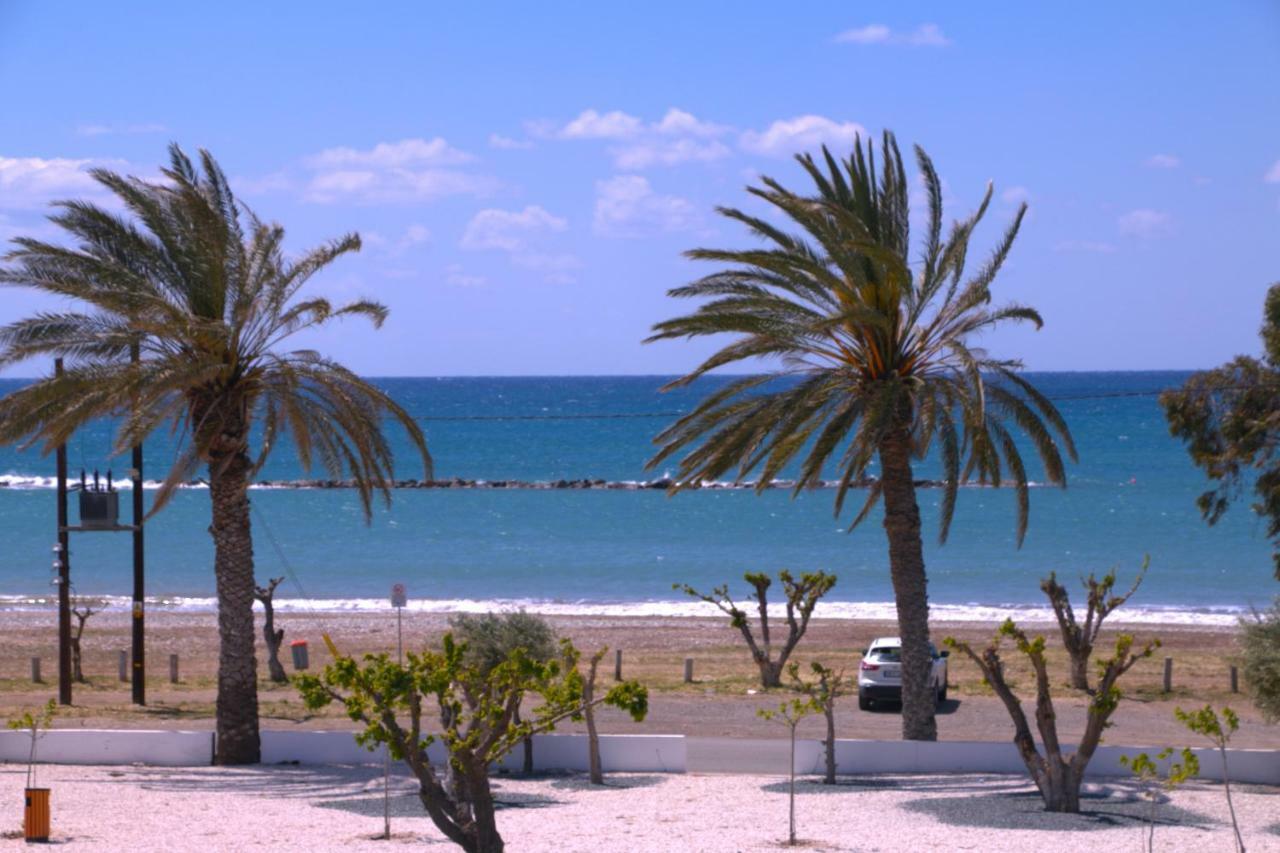 Blue Diamond Beach Villas Pafos Exterior foto
